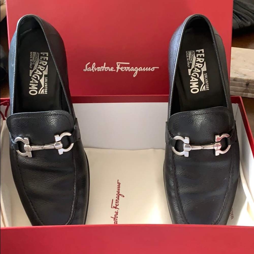 Salvatore Ferragamo dress shoes size-9